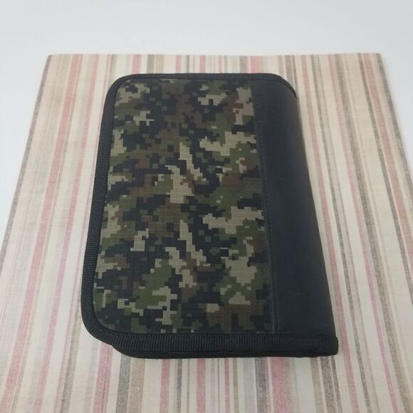 GAME BOY ADVANCE SP ZIPPERED CASE - Picture 5 of 10